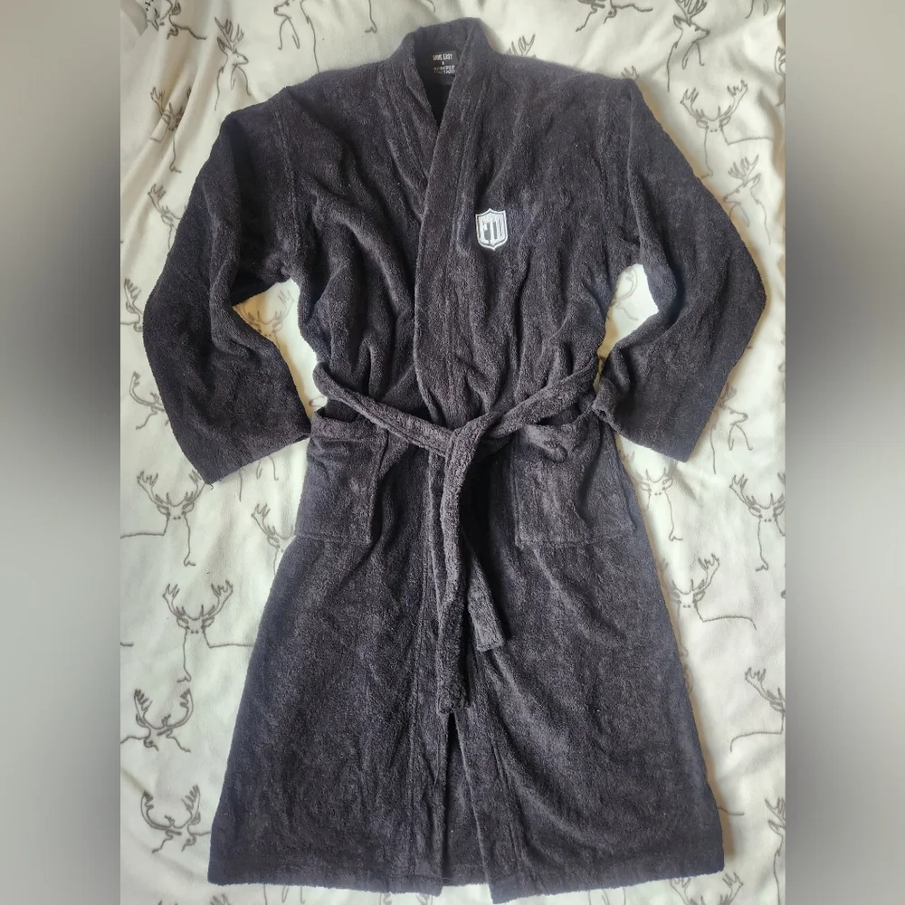 FTD Bathrobe - Picture 1 of 9